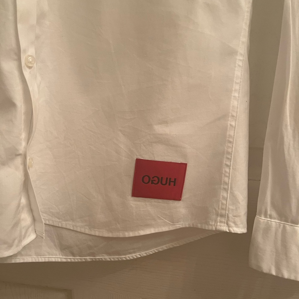 100% authentic HUGO BOSS white dress shirt extra slim fit Small